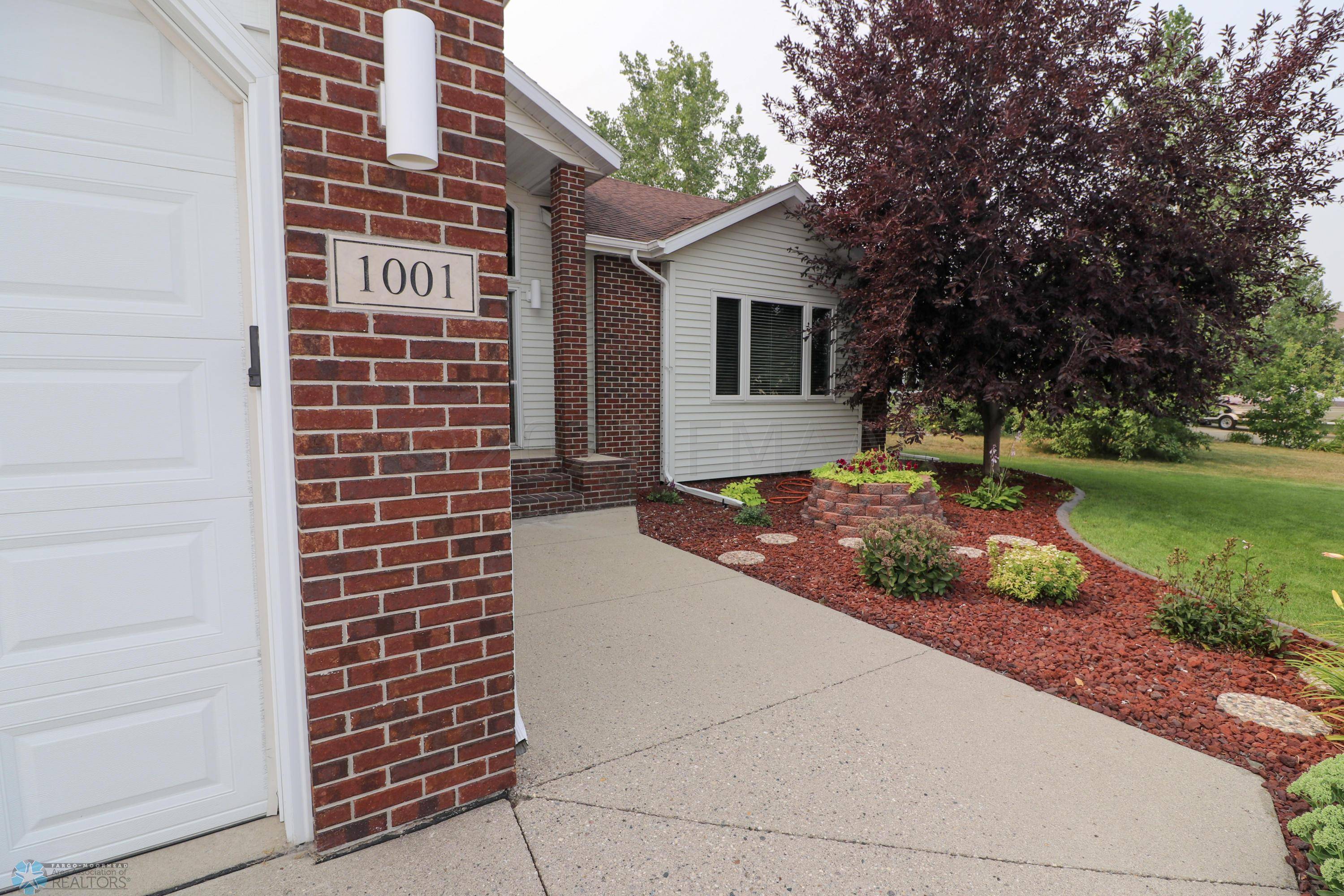 Moorhead, MN 56560,1001 32ND ST S