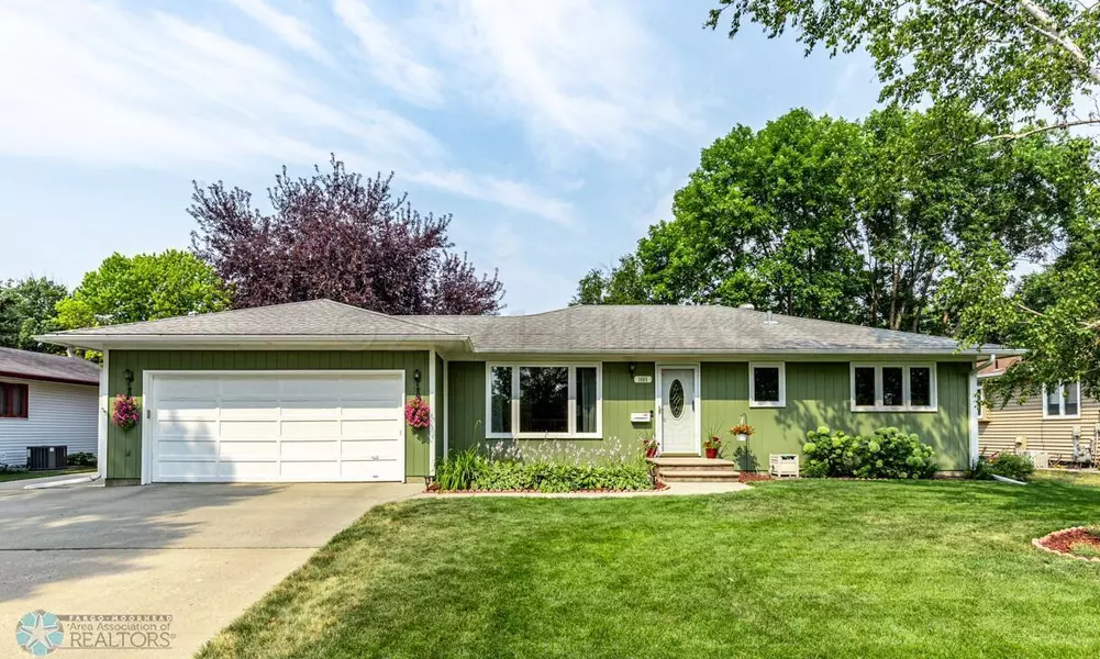 1805 18 ST S, Fargo, ND 58103