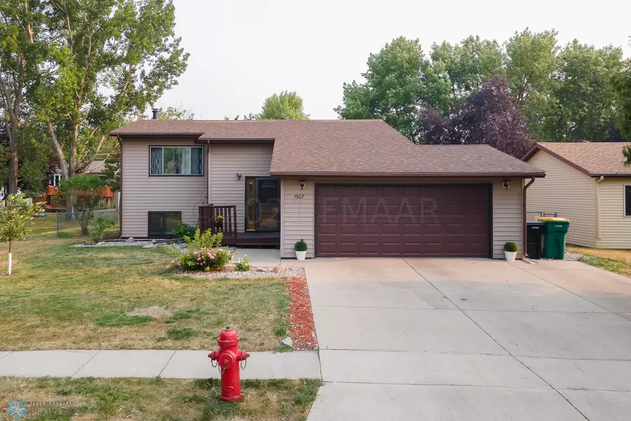 1907 3 AVE E, West Fargo, ND 58078