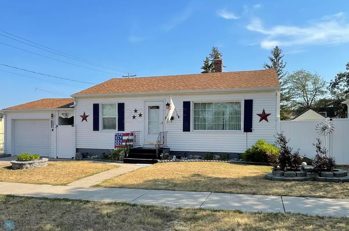 Jamestown, ND 58401,410 4 ST SE