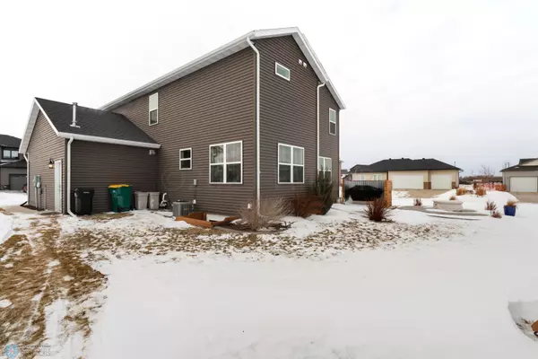 West Fargo, ND 58078,3007 CLAIRE DR E