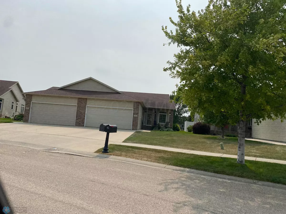 Moorhead, MN 56560,531 ALLYSON CIR S