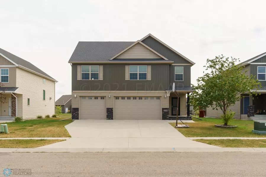 219 34 AVE E, West Fargo, ND 58078