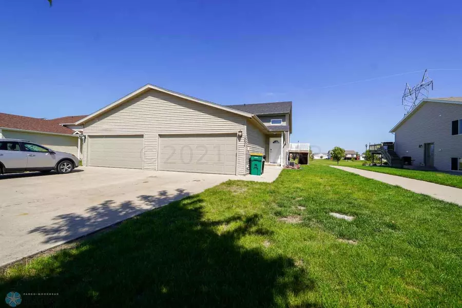 1034 38 1/2 AVE W, West Fargo, ND 58078