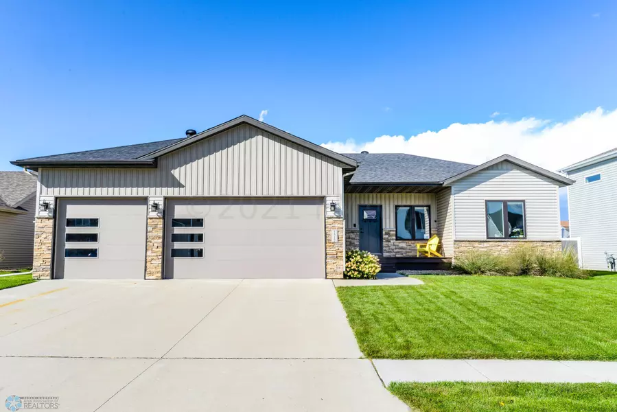 1312 30 AVE W, West Fargo, ND 58078