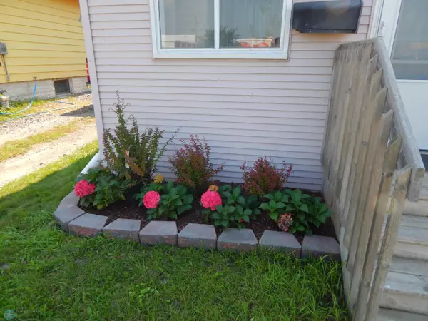 Fargo, ND 58103,1450 1 AVE S