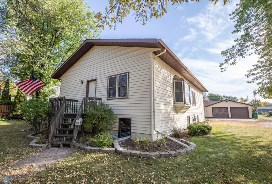 416 3RD ST N, Wahpeton, ND 58075