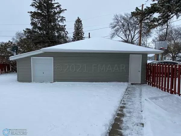 Moorhead, MN 56560,1338 15TH AVE S