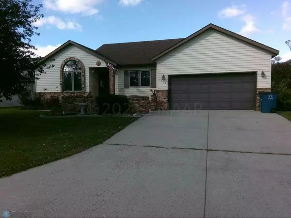 1314 32ND STREET CIR S, Moorhead, MN 56560