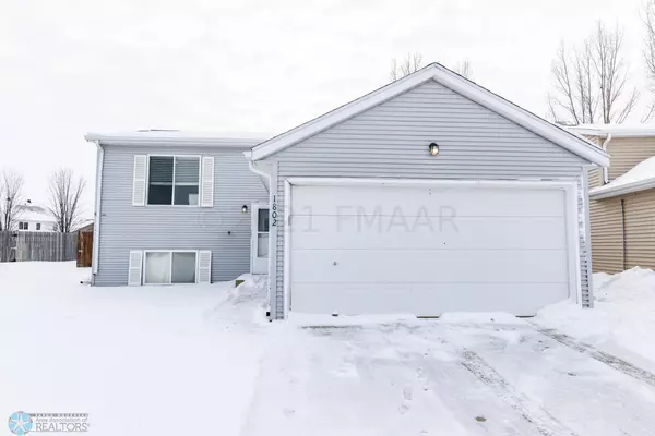 Fargo, ND 58104,1802 56 AVE S