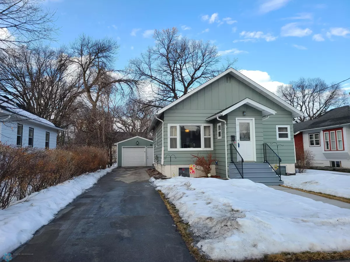 Fargo, ND 58103,617 15 ST S