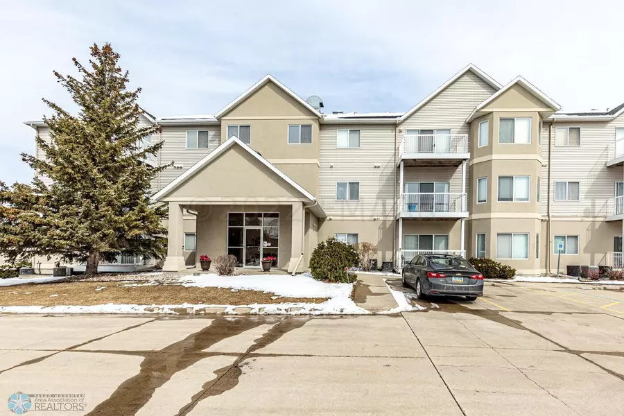 3401 28 ST S #UNIT 2, Fargo, ND 58104