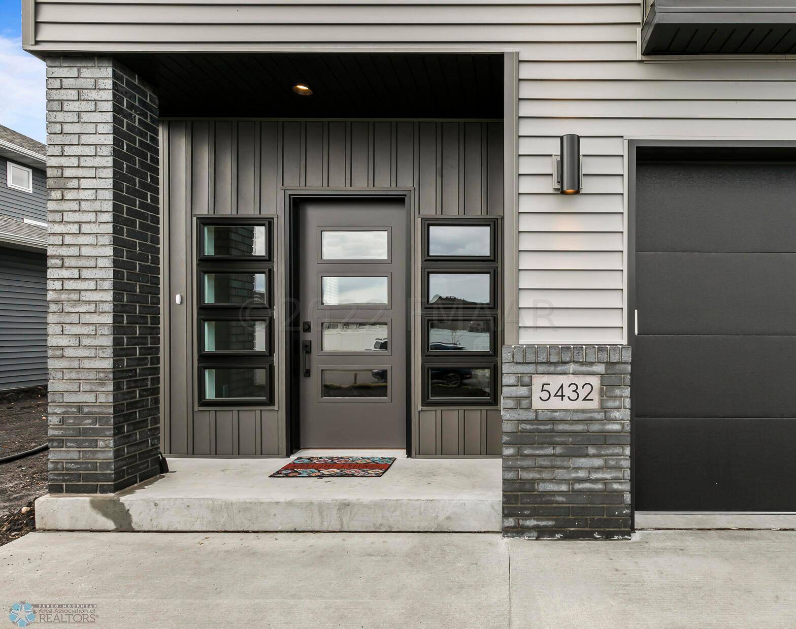 Fargo, ND 58103,5432 37 AVE S