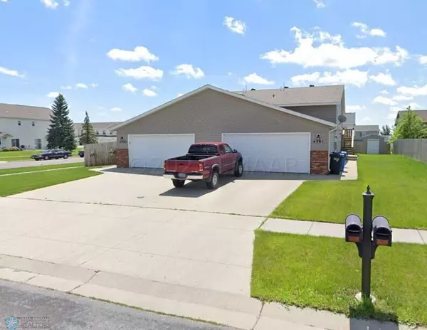 4781 TOWNSITE PL S, Fargo, ND 58104