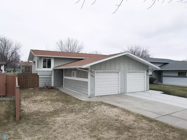 1819 29 AVE S, Fargo, ND 58103