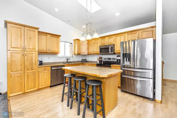 Moorhead, MN 56560,1342 37TH AVE S