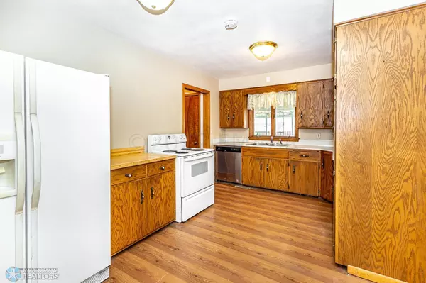 Moorhead, MN 56560,902 15TH ST N