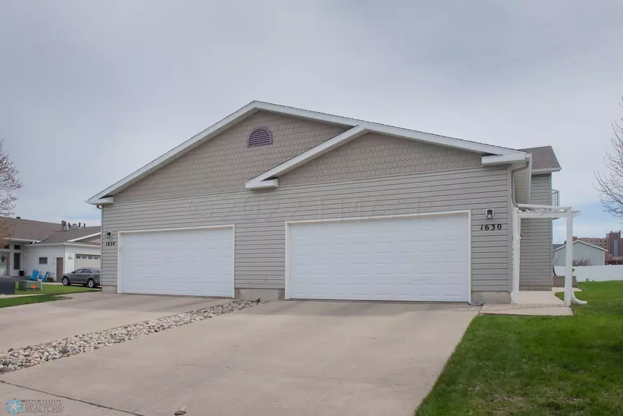 1630 19 AVE E, West Fargo, ND 58078