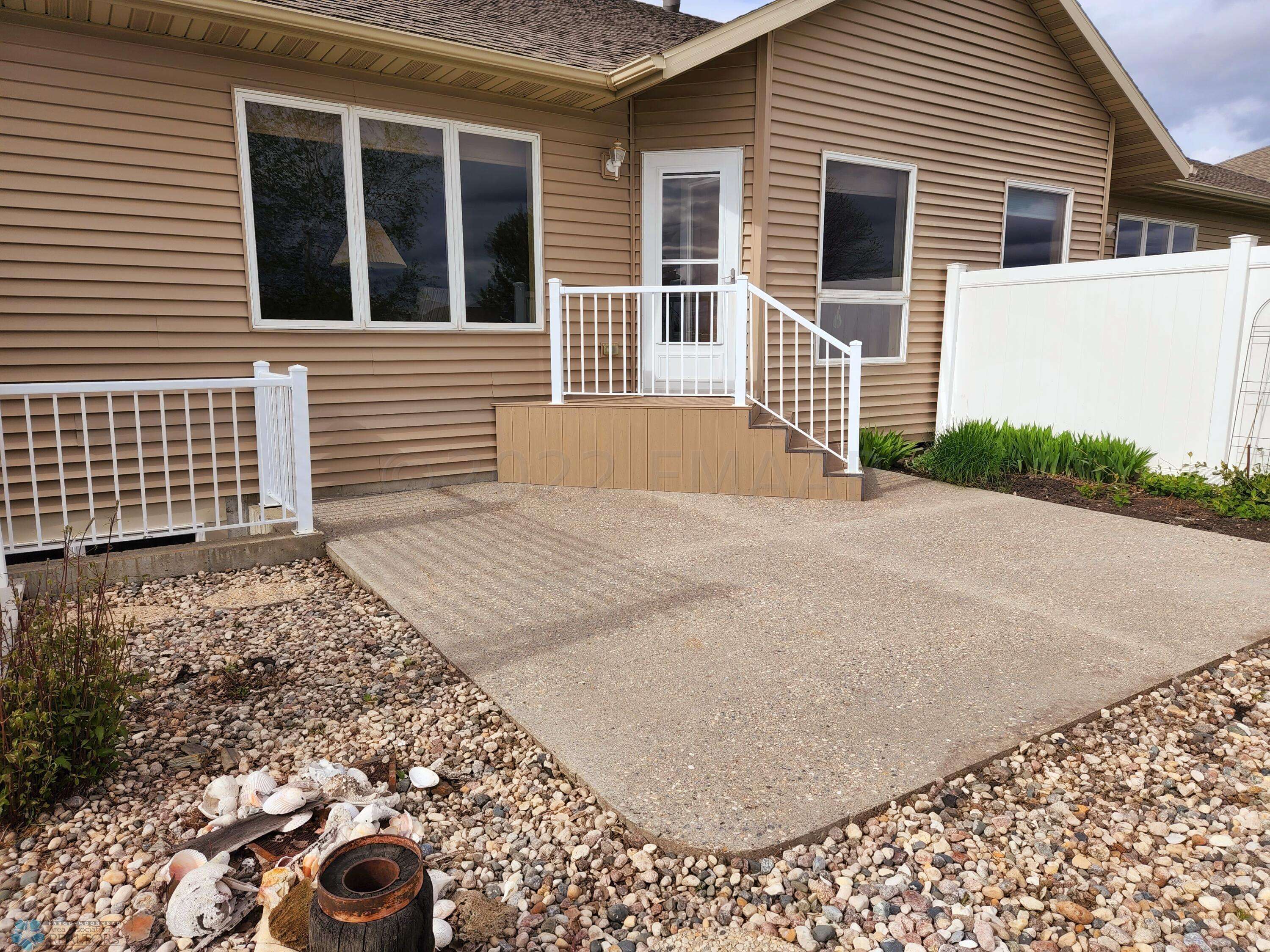 Fargo, ND 58103,3589 WOODBURY PARK DR S
