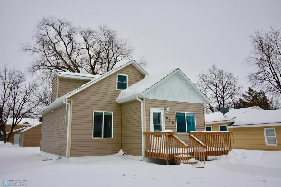 620 5TH ST N, Wahpeton, ND 58075