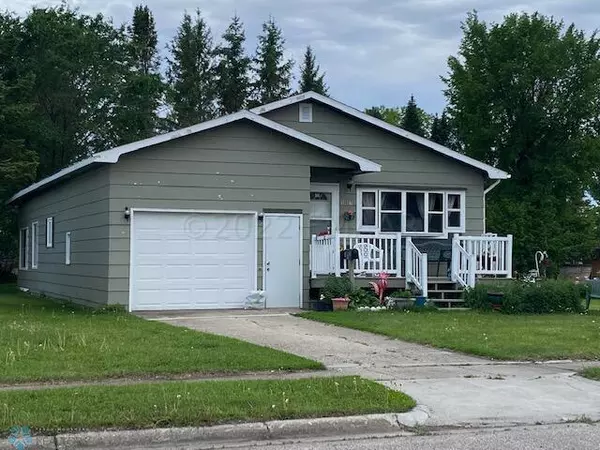 307 W 3RD AVE S, Ada, MN 56510