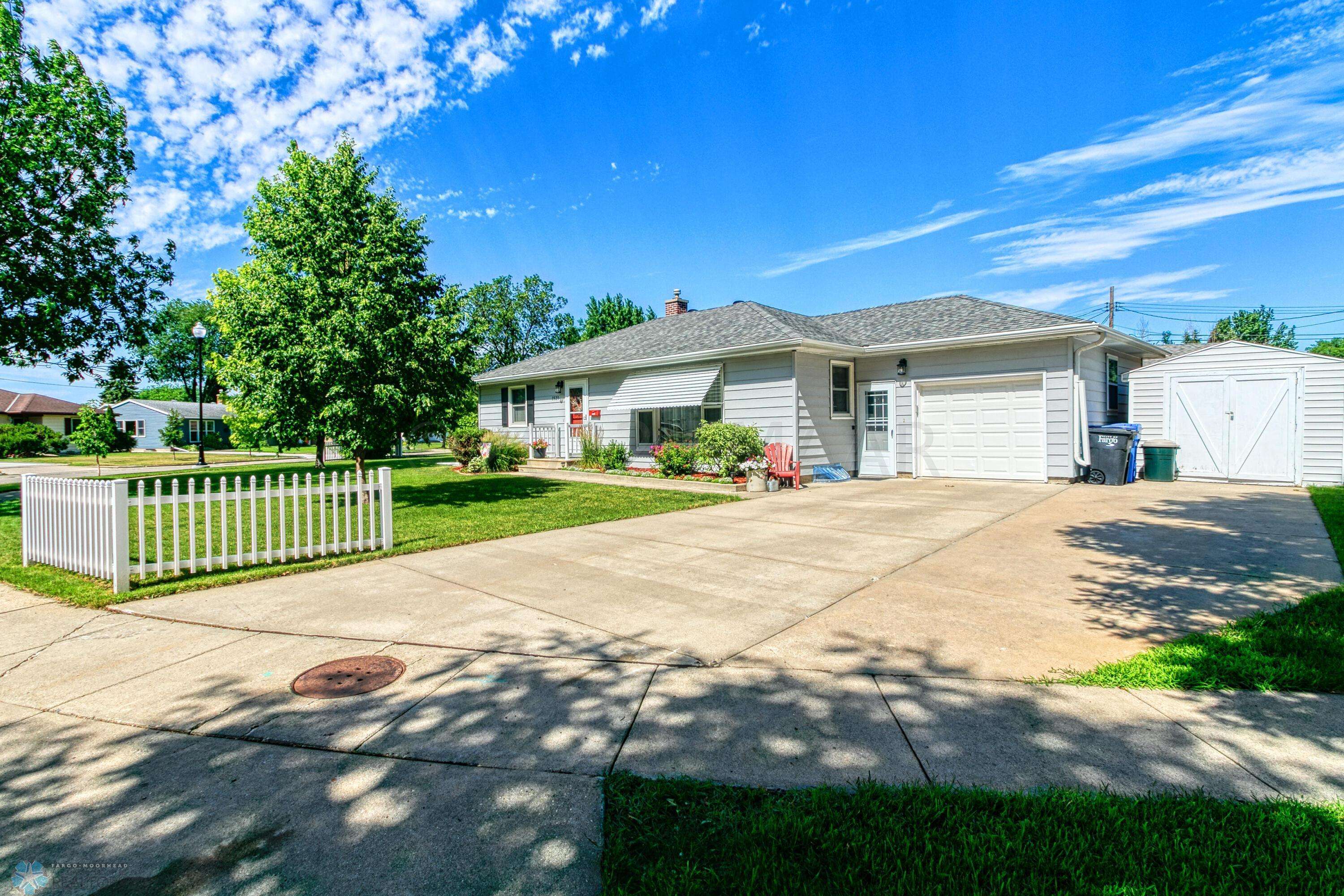 Fargo, ND 58103,1521 11 ST S