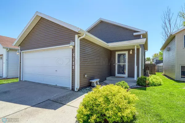 5128 8 AVE S, Fargo, ND 58103