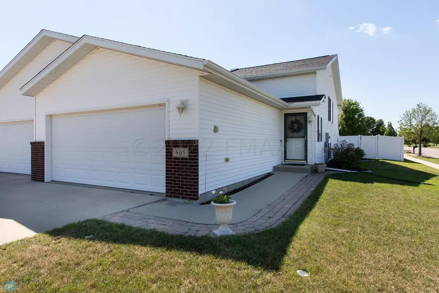 605 14 AVE E, West Fargo, ND 58078