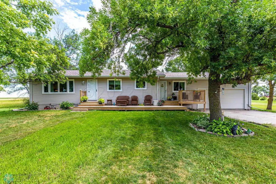 507 CENTENNIAL DR, Argusville, ND 58005