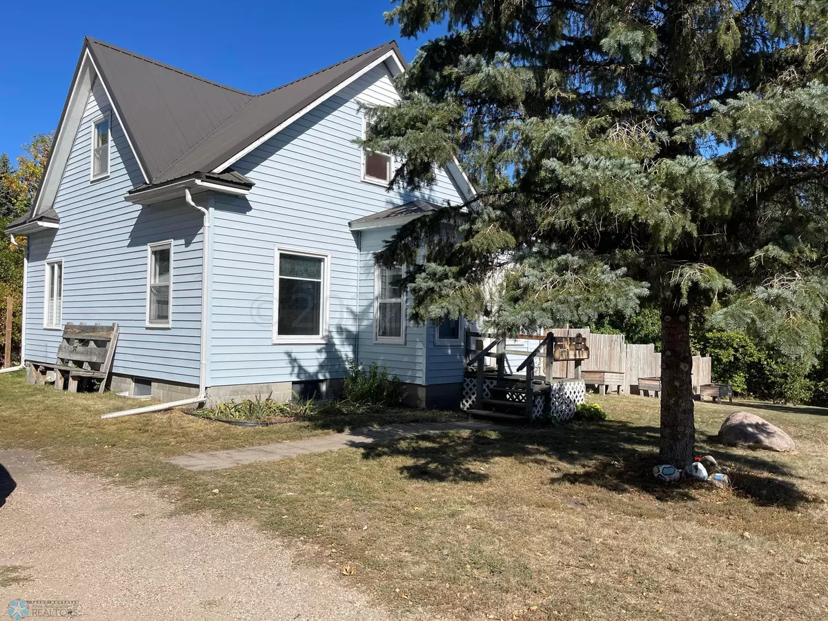 Lisbon, ND 58054,406 4TH AVE W