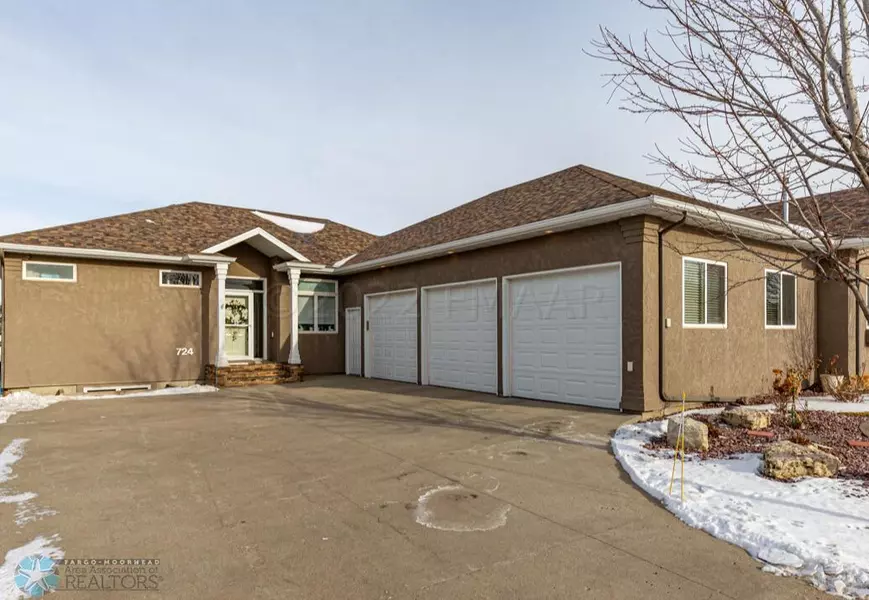 724 NORTHRIDGE WAY, West Fargo, ND 58078