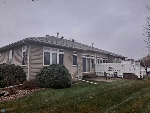 Fargo, ND 58104,3121 TIMBERLINE CIR S