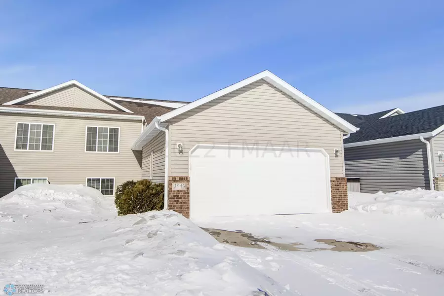 3543 EAGLE RUN DR, West Fargo, ND 58078