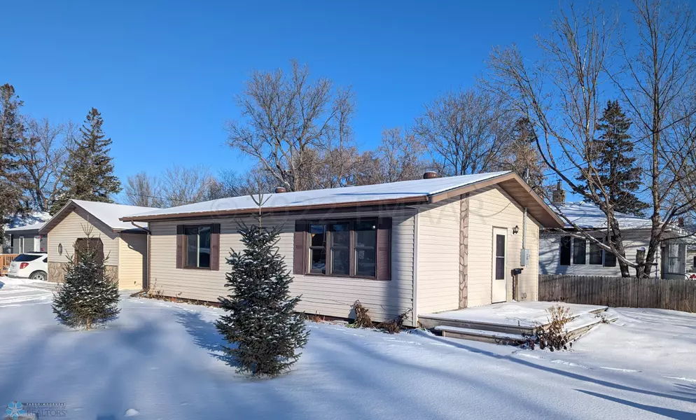 202 CENTRAL ST E, Detroit Lakes, MN 56501