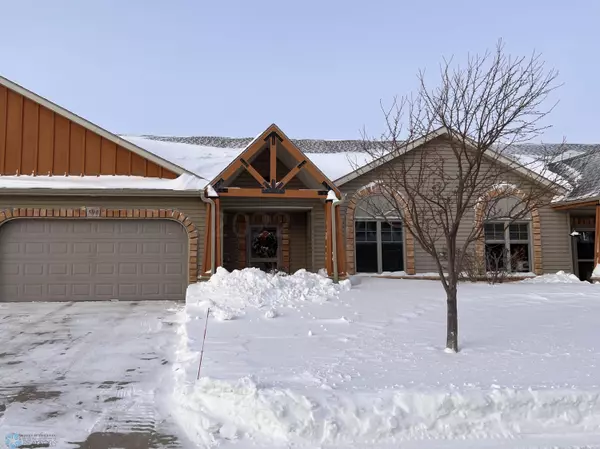 520 19 AVE E #UNIT, West Fargo, ND 58078