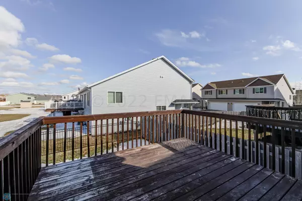 West Fargo, ND 58078,1333 WESTPORT BEACH WAY W