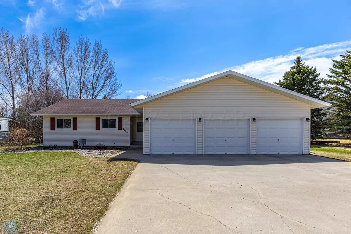 Hawley, MN 56549,1405 SUNSET BLVD