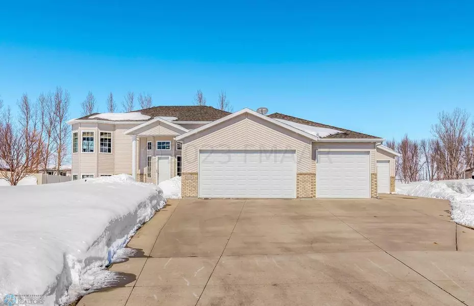 1115 LEONARDS WAY, Argusville, ND 58005