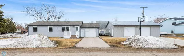 744 2ND ST S, Casselton, ND 58012