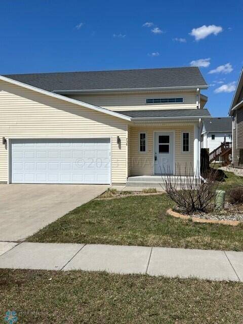 738 14 AVE E,  West Fargo,  ND 58078