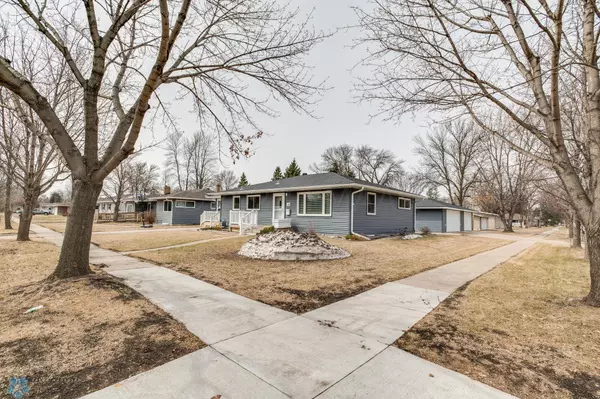 Moorhead, MN 56560,1803 16TH ST S