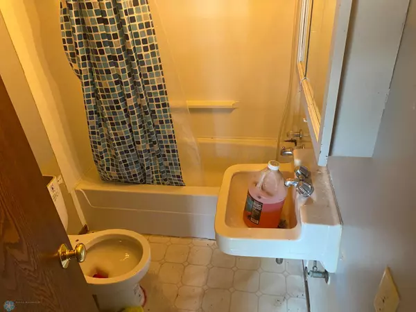 Ada, MN 56510,104 W 2ND AVE