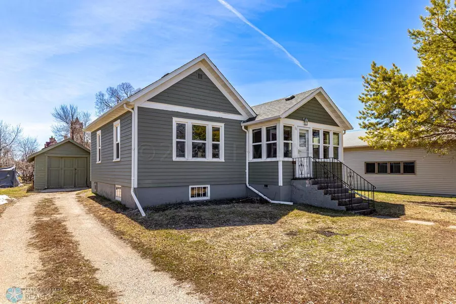 20 4TH AVE E, Ada, MN 56510