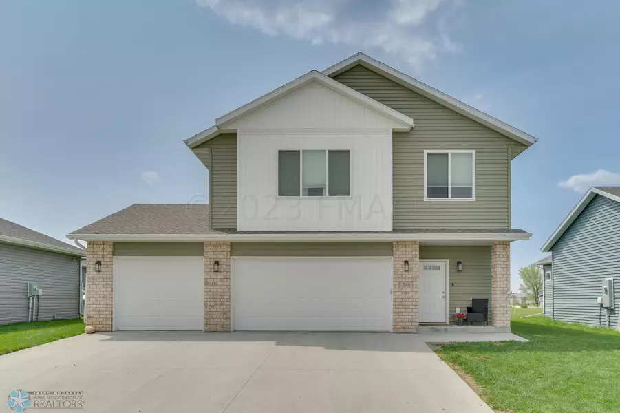 215 6 ST E, Horace, ND 58047