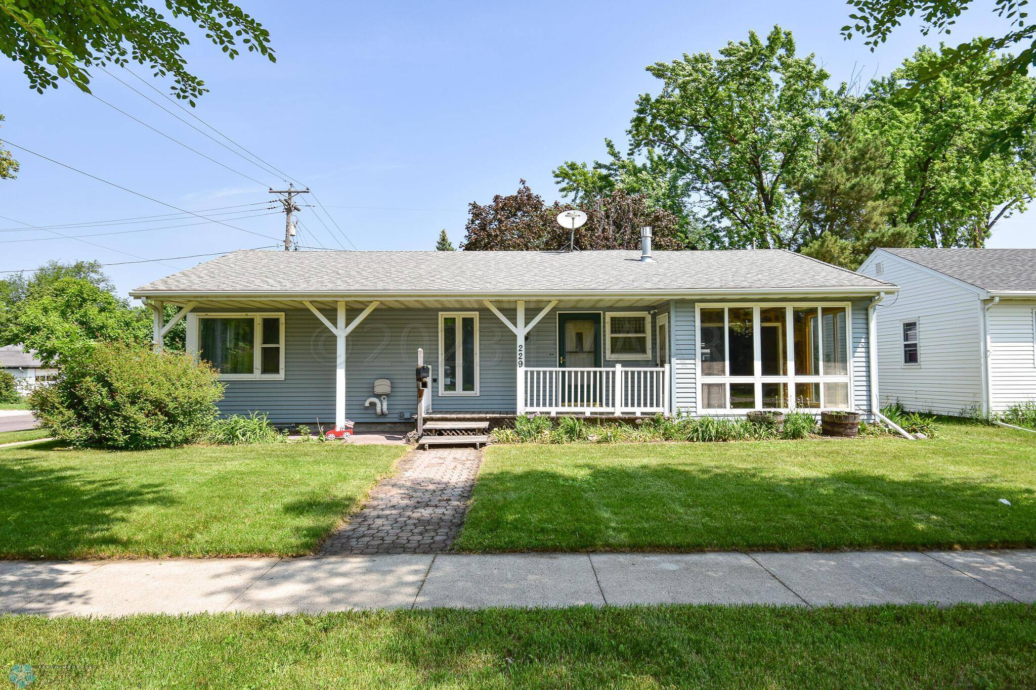 229 19TH AVE N,  Fargo,  ND 58102