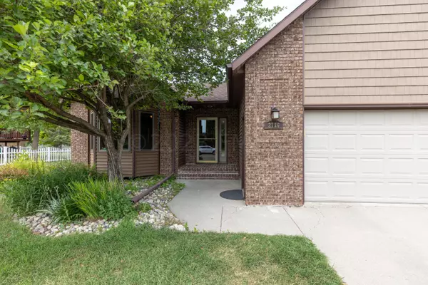 Moorhead, MN 56560,2736 VILLAGE GREEN DR