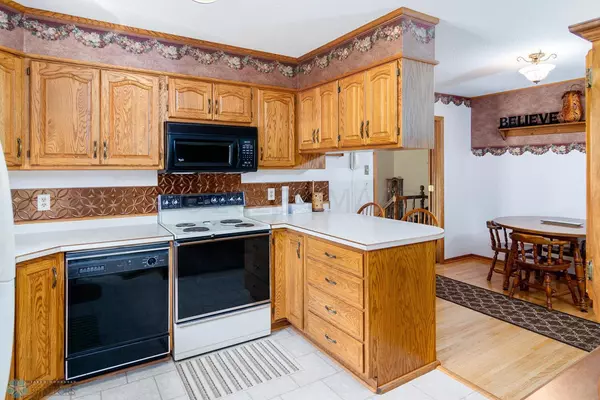 Valley City, ND 58072,660 3RD ST SW