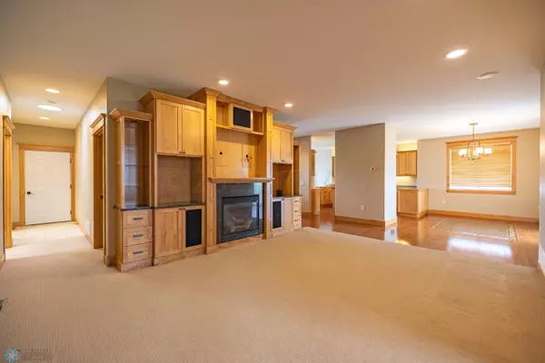 Fargo, ND 58104,4251 COVENTRY DR S