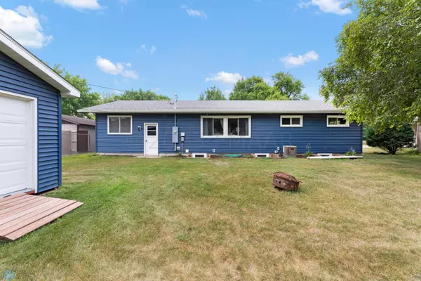 Moorhead, MN 56560,516 16TH ST S