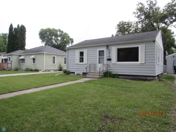 1617 2 ST N, Fargo, ND 58102